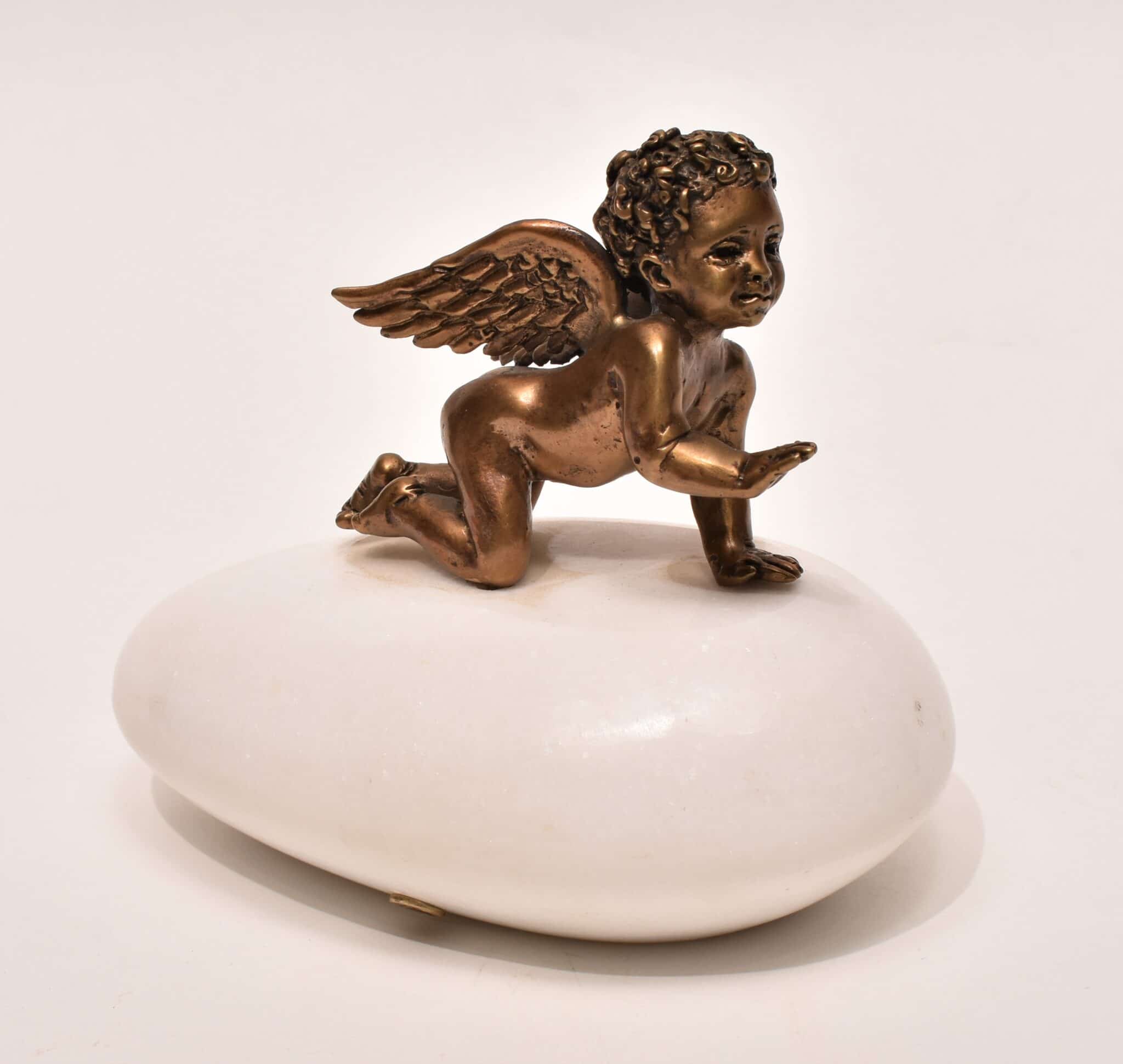 Tölgyesi Anna - Könnyű szárnyon